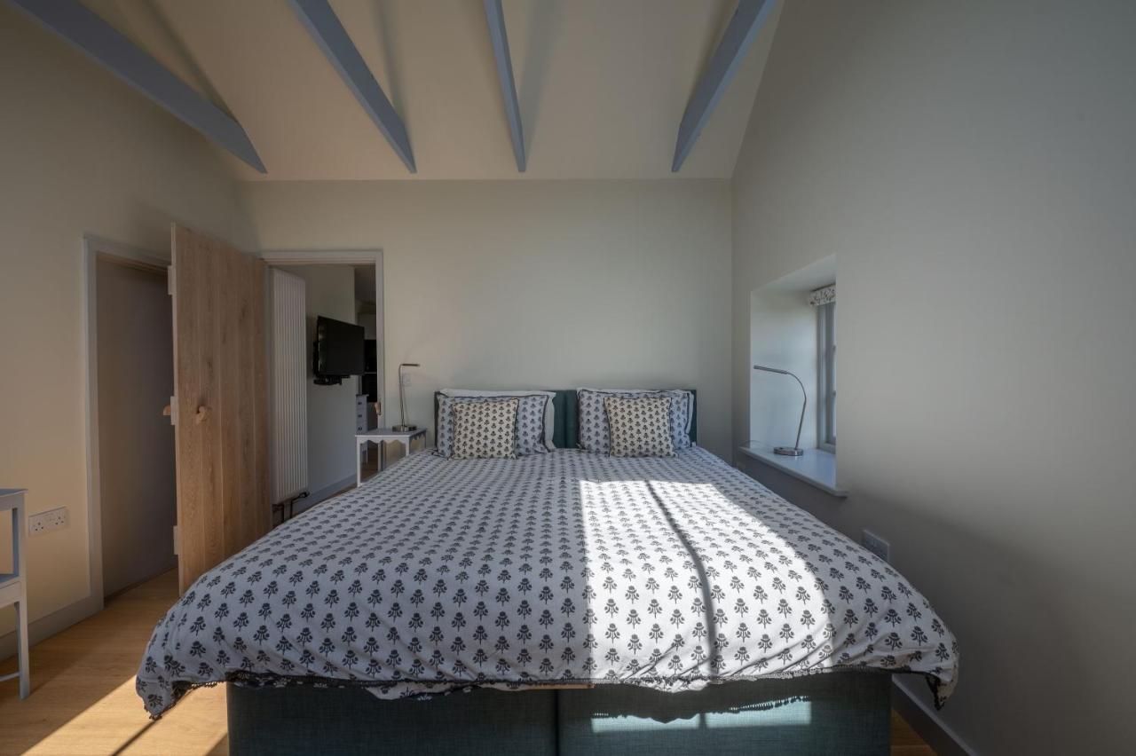Converted Hay-Loft With Stunning Countryside Views Haverfordwest Exteriör bild